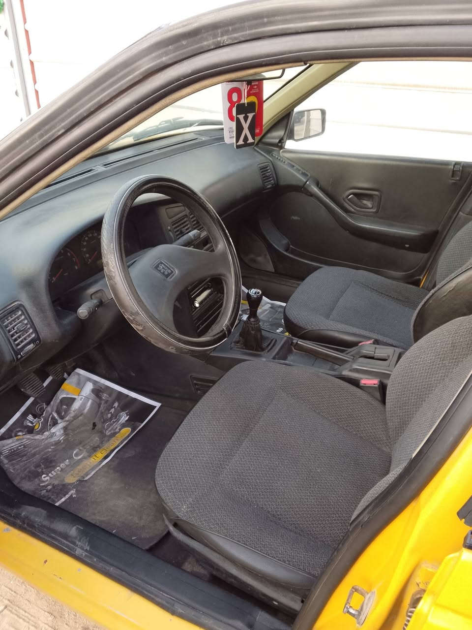 السلام عليكم
بيجو روئ 2009 السياره بيهه جاملغ وباب السايق صبغ فقط اثر شخوط بيهه شاصي واحد معمر باقي السياره كفاله وكله ع بلاد 
السعر 25 تحويل مباشر تاخذ سنويه مجدده ومصفره هيئه وغرامات 
مكان بغداد بلديات ***********
