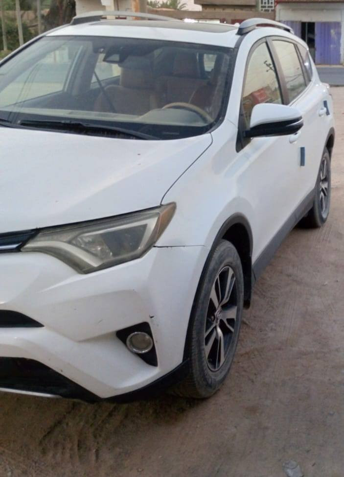 سلام عليكم سياره راف فور امريكي فول اوتماتيك بصمه سياره مديل ٢٠١٧. جاهزه عله اخر حبايه نضيفه  رقم انكليزي سنويه باسمي مكانهه كربلاء
السعر ١٨٠ وبيه مجال
للاستفسار 
***********
