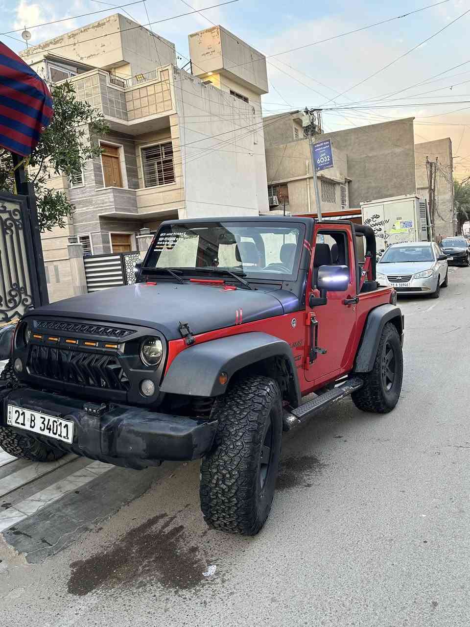 سلام عليكم جيب رانكلر موديل ٢٠١٧ 
مكينه 6 سلندر المرغوب 
كير اوتو + لو كير 
لون احمر ❤️
تدفئه تبريد ثلجج خير من الله 
دوسات حديد 
 لايتات زنون 
حادثه جاملغ وبنيد وبيه ٢ قطع صبغ جماليه 
 سياره مصروف عليه ٢٠ ورقه اضافات 
مكان السياره بغداد كراده 
عارضه ١٤٩ وماكو هيج سعر بالرانكر وبهيج نضافه 
وهذه رقمي ***********
