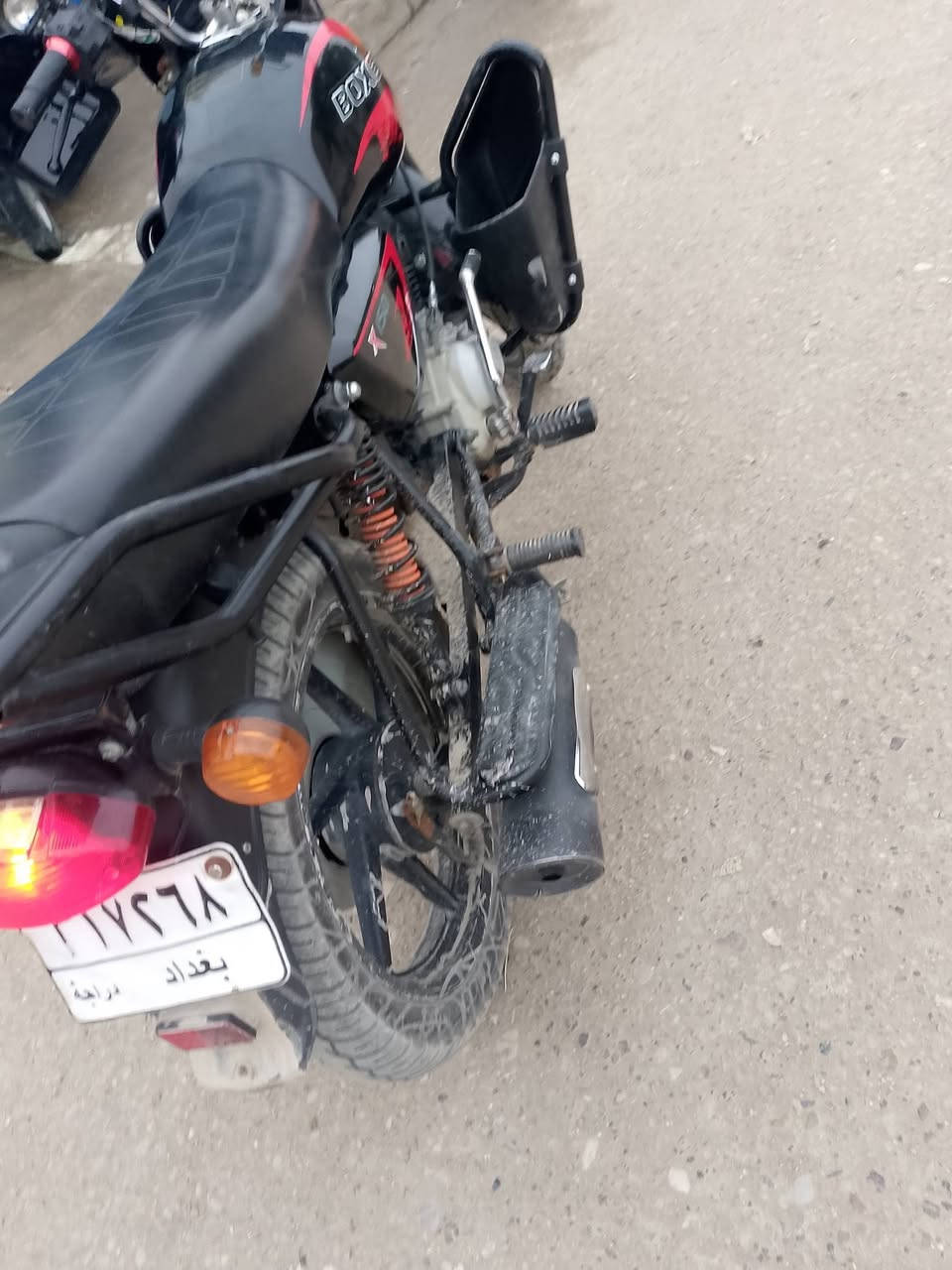 دراجه بوكسر نثيه موديل ٢٢ بسمي تحويل ثاني يوم رقم انكليزي محرك مجفت بوش وبستام شركه جاهزه تاير نضيف عنوان بغدادالزعفرانيه الاتصال *********** لسعر ١٨٥٠ وبيه مجال للطيبين
