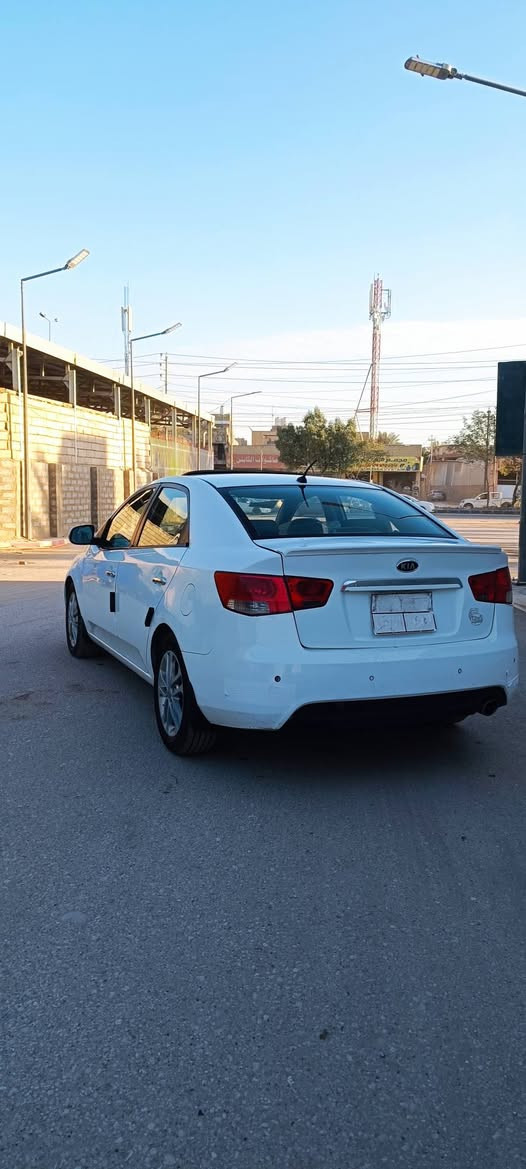 سلام عليكم.
للبيع فقط.        سيراتو2013 فول مواصفات اربيل وكاله تحويل ماكو اي مشكله بيها قبق جنطه مصبوغ فقط  وشويه بارد والباقي كفاله عامه من الفتح والتبديل والصبغ  السياره فتحه بصمه مري اشاير تحكم ستيرن فول مواصفات السعر100 وبيها مجال قليل حك الجيه مكان السياره نجف للستفسار   ***********
