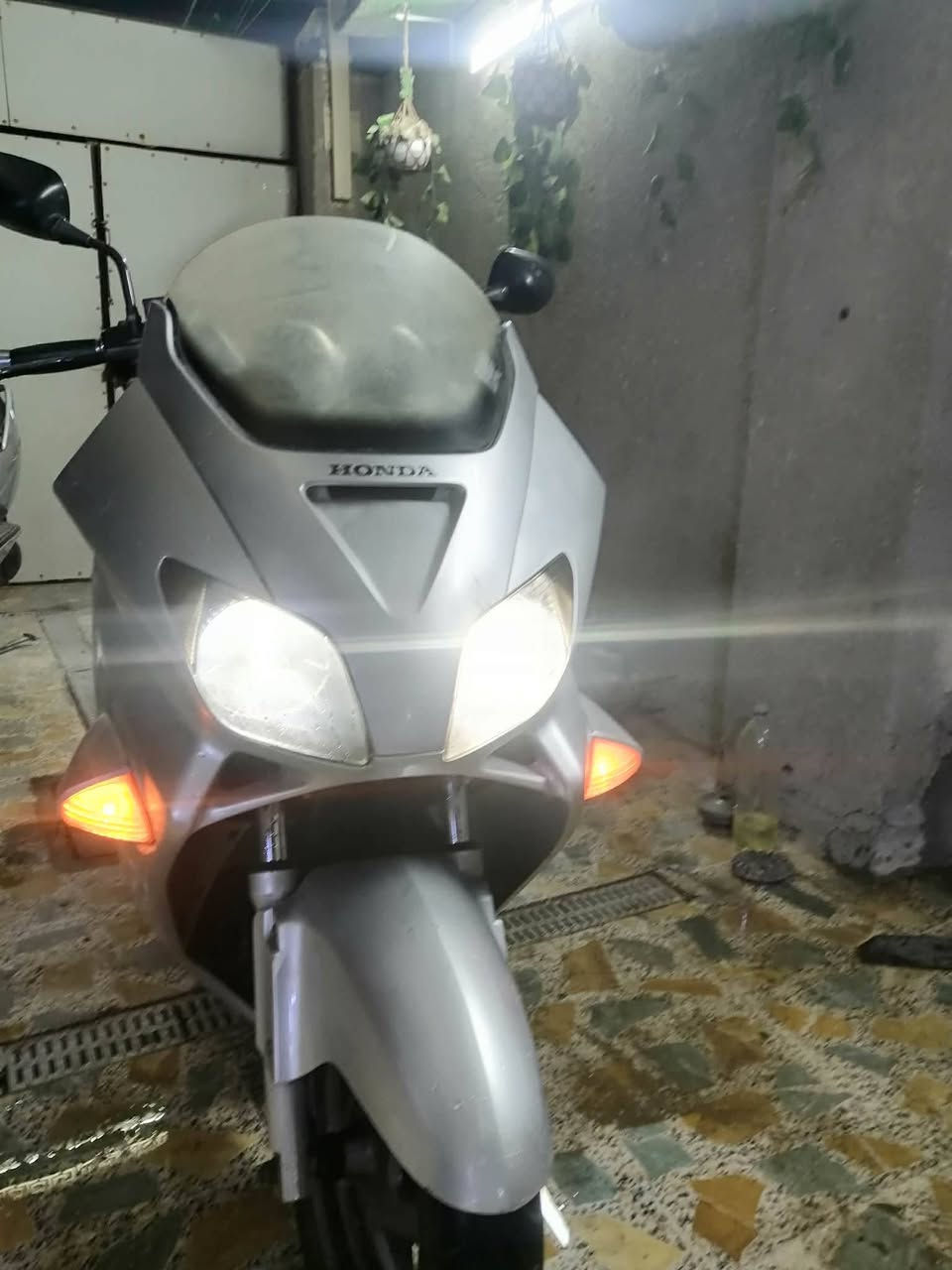 سلام عليكم فورزه صفر 6 بيع او مراوس  كفاله عامه ع حالت الوكاله ما ماصاله هواي من نزلت رمبه اي نقص مابيه سعر ٨٠٠ وبيه مجال بصيط
مكاني بغداد‏‪***********‬‏
