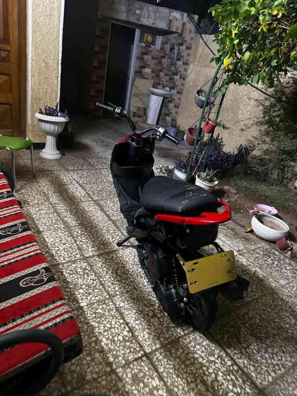 سلام عليكم دراجه ماكس عدله البيع دراجه حلوه مرتبه عوزه بس كفرات  ولباتري كاعد  والفيش مال شاير هورن بكلايت سلف شغال الدراجه حلو البجم مالته الحمر طاك طيكياه عوزه بس كفرات وهاهيه تجي شوف بعينك مكينه 49 دراج ابد مامكفتني بشارع الرقم  بي واساب*********** هذ الول وهذ ثاني رصيد *********** ✨والسعر مناسب 450 وبه مجال الطيبين
