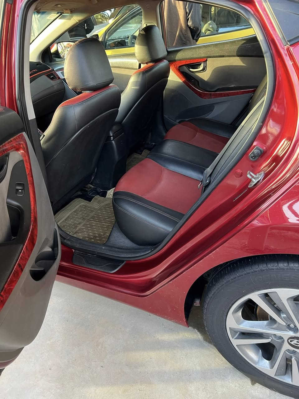 سلام عليكم النترا موديل ٢٠١٦ سياره جاهزه من كلشي سياره جديده هزه وسنويه ورقام جدد بسمي ماشيه ١٠٠حقيقي بيها صبغ قبق الصندوق وهلال خلفي ليبل واحد 1️⃣ مكاني بغداد المحمودية ناحيه الرشيد السعر ١١٥ وبيها مجال 
***********او ***********
