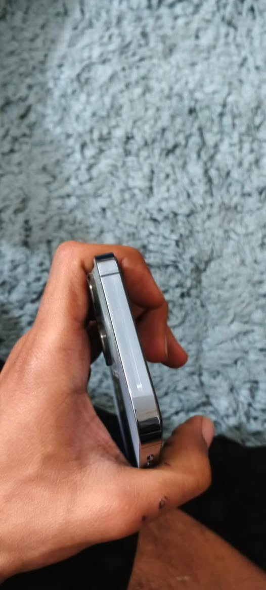 ايفون 13 برو الصغير امريكي بطارية 77 بلاد كلشي مامبدل بي ولامفتوح بس الظهر مكسور السعر 550 وبي مجال مكاني ذي قار الشطرة


**إذا كنت صاحب هذا الإعلان وتريد حذفه لأي سبب، رجاءا أرسل رسالة إلى الدعم الفني**