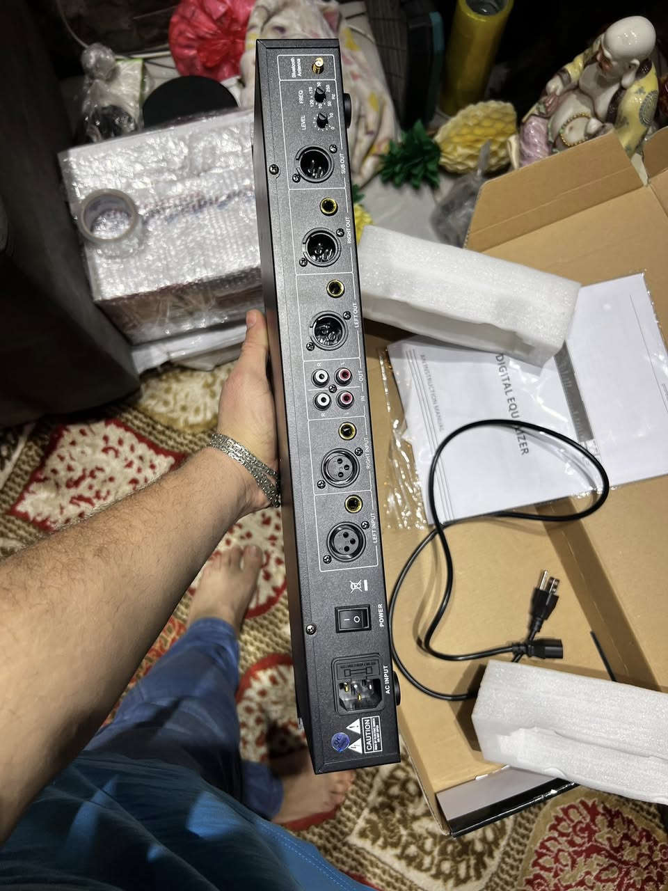 كولايزر حجم لارج جهاز جديد بل كارتونه بلوتوث بي مواصفات كولش هواهي بي وشاشته كولش حلو جهاز راقي معنه كلمه كهرباء 220 مكاني بغداد ***********
