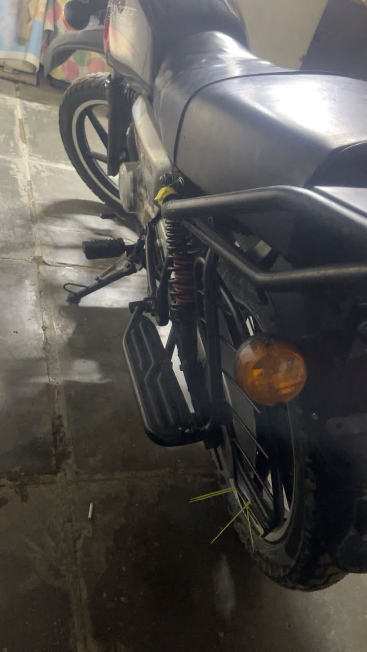 السلام عليكم دراجه بوكسر 2023جبلي دراجه نضيفه يرادلها ترتيب  السعر (1500) وبيها مجال  مكاني بغداد  أورقهاكامله 
***********
