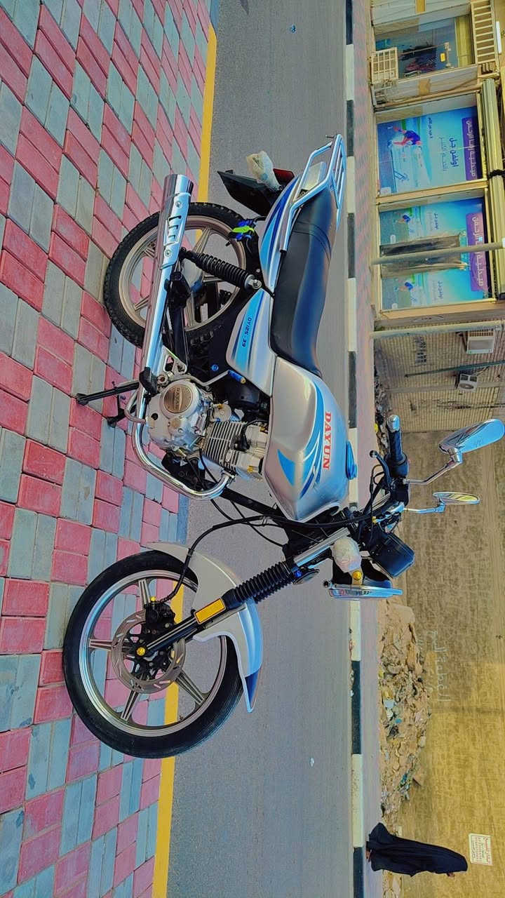 دايون عضم موديل 21 اوراق كاملة بسمي تجي تفحص وتقتنع وداورلك
الدراجة كل شي بيهة شغال ماوتصرف عليهة كلشي عدة واير العداد السرعة ولباقي ترايك للبصرة السعر 925 شراي خابر وبخدمتك عنوان كربلاء  حي السلام ‏‪0783 883 1106‬‏
