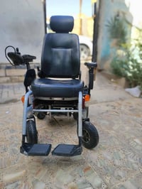 عربانه شحن للبيع نوعيه جيده جداً مستعمله نظيفه بطاريات جدد الشراي يتصل...