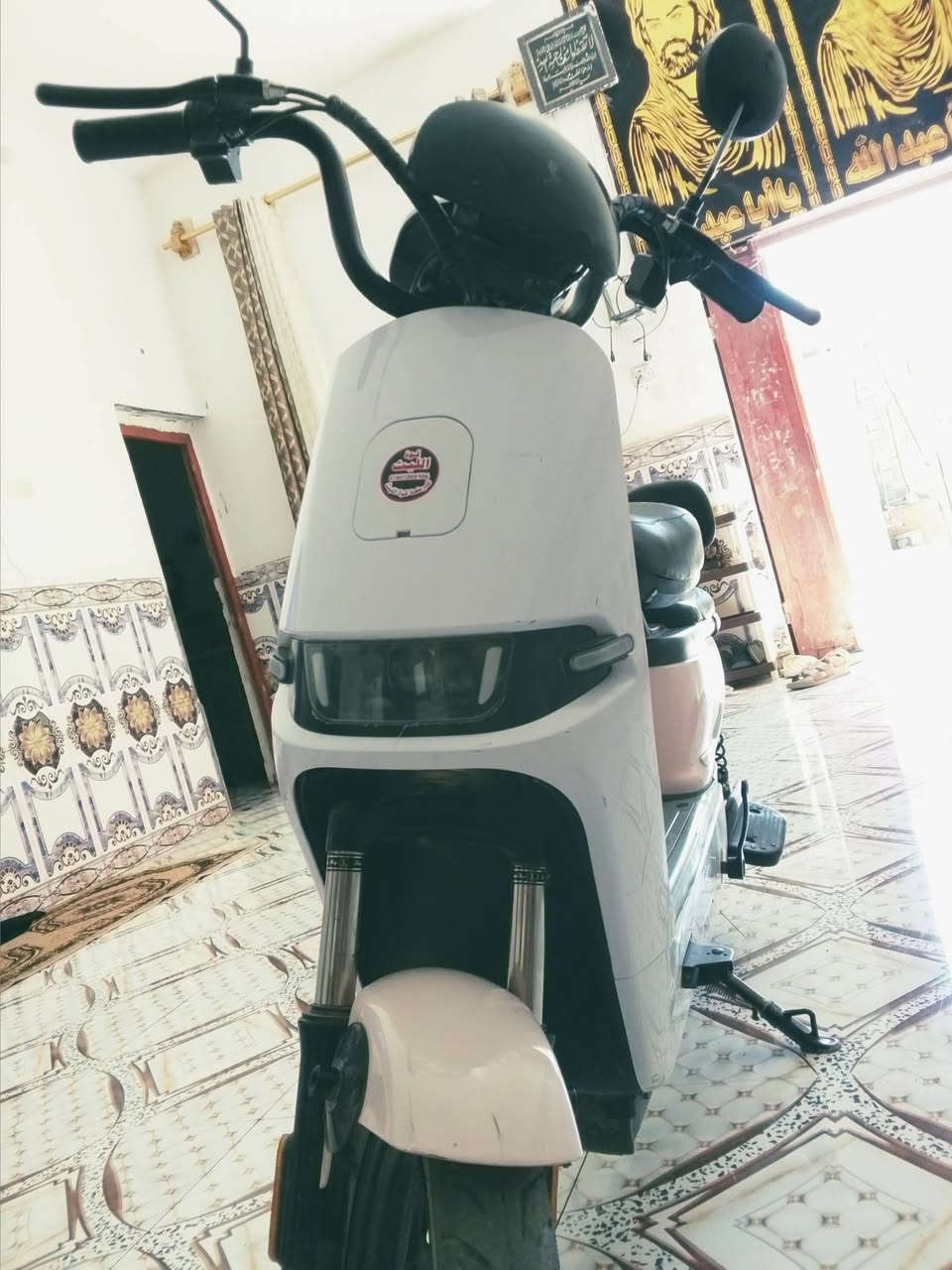 سلام عليكم درجة شحن نظيفه كلش كهربائيات كلها شغاله وشاحنتها تجي وياها مكاني ناصريه غراف السعر 225 وبيها مجال رقم الهاتف ***********

