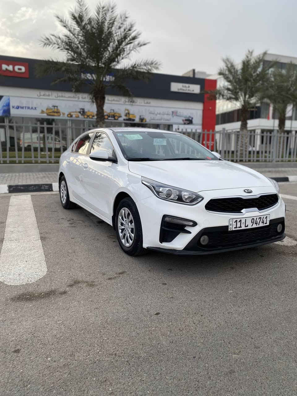 سلام عليكم للبيع 

– كيا سيراتو خليجي
🔹 الموديل: 2021
🔹 الرقم: بغداد الجديد
🔹 المواصفات: عادية
🧭🔹 ماشية44
🔹 المحرك: 1600 
🔹 الحالة: سيارة جديدة ونظيفة جداً بحالت الوكاله
سويجات عدد2🔑 

📍 المكان بغداد
📞 رقم الاتصال: ***********6
