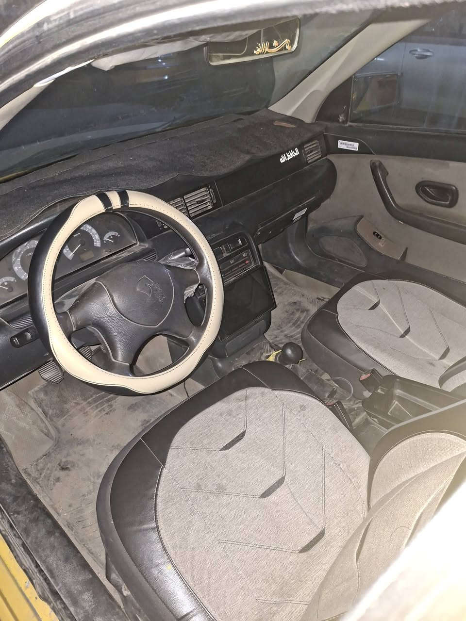 سلام عليكم سمند 2010 مكفوله من ضربه وصبغ مكينه وكير مكفوله رقم بغداد مصفره هيه وغرامات بسمي تحويل مباشر عنوان بغداد حي الجهاد السعر 35 وبيه مجال شي بصيط ***********
