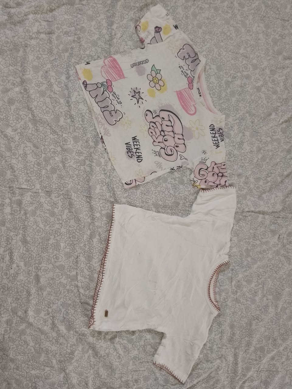 #متوفر توصيل 3 الاف طيل شهر رمضان المبارك
باله ملابس اطفال كل قطعه وسعرها من الف الفين تلث الاف  واحجام مختلفه 
#للحجز والاستفسار خاص


**إذا كنت صاحب هذا الإعلان وتريد حذفه لأي سبب، رجاءا أرسل رسالة إلى الدعم الفني**