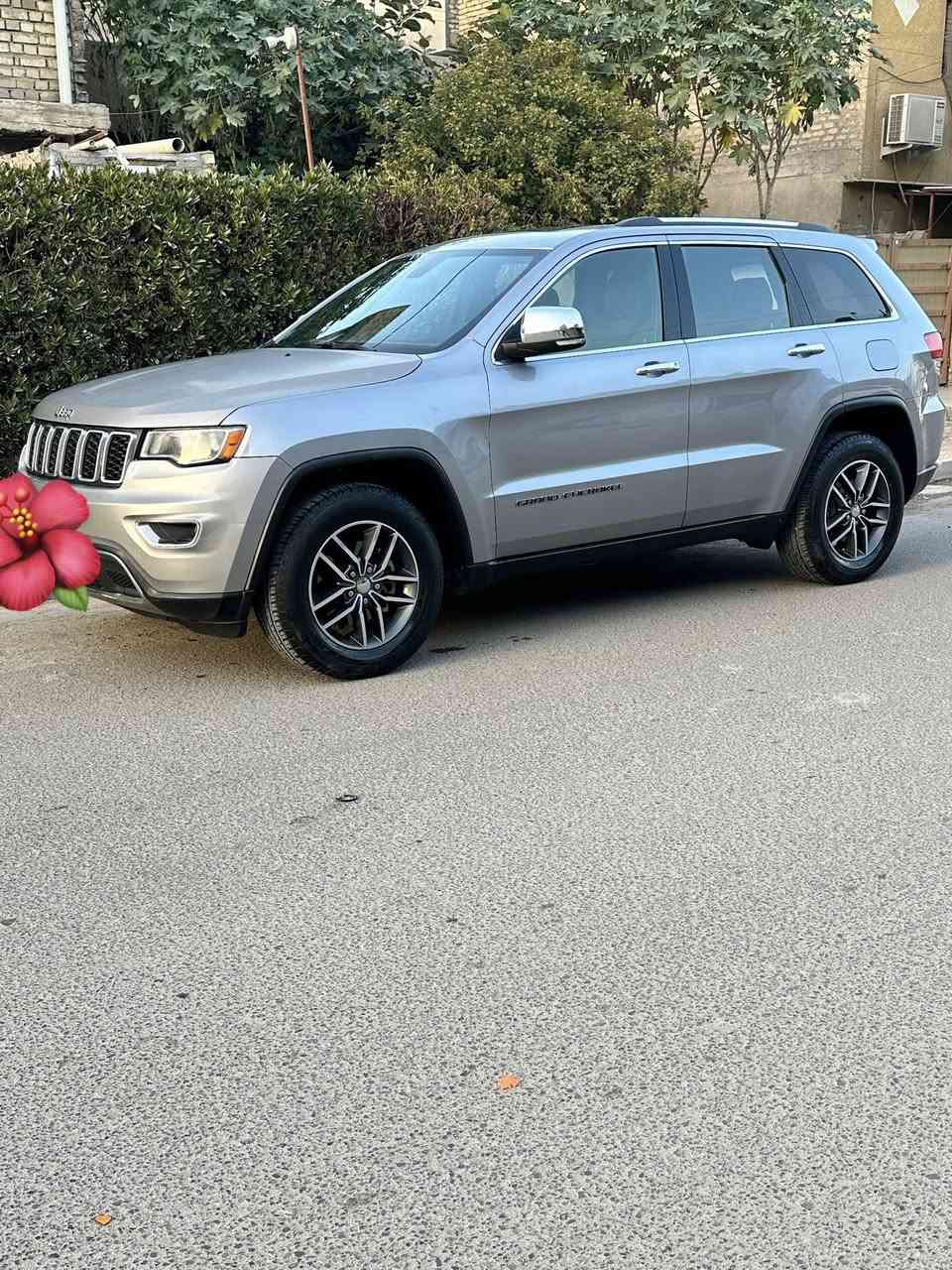 السلام عليكم
جيب شيروكي 2018
وارد امريكي
بغداد /سنويه بأسمي  نافذه لغاية 2030
السعر ٢٥٥ ورقه
***********

مكان السيارة :  بغداد /   الدوره
