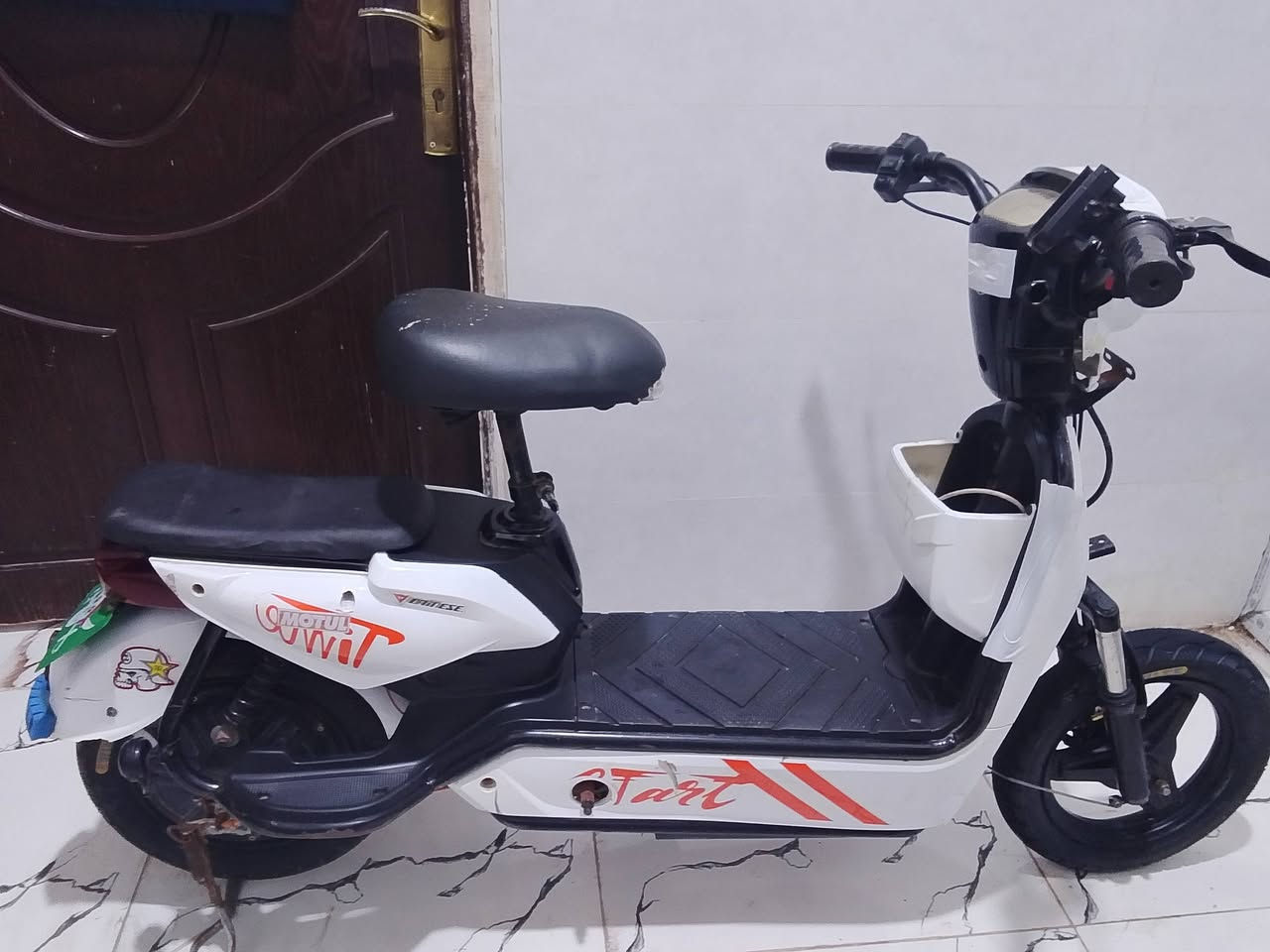 دراجه شحن حجم 14
للبيع السعر 200 وبيهه مجال الرقم 

***********
