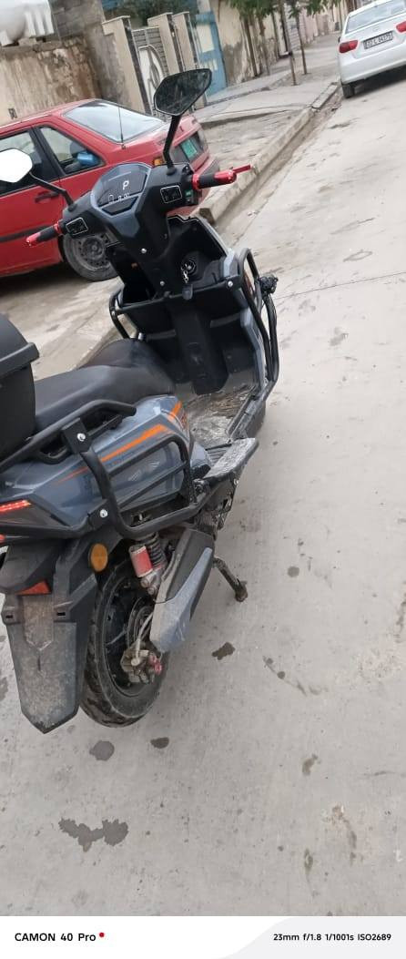 السلام عليكم ورحمة الله وبركاته
شحن شي جدام العين ٧٠٠ الف بي مجال 
***********
***********
