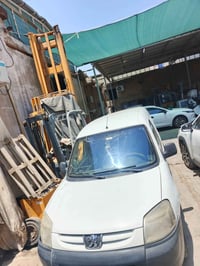 بيجو للبيع ٢٠٠٩اتصل على الرقم التالي07800448577