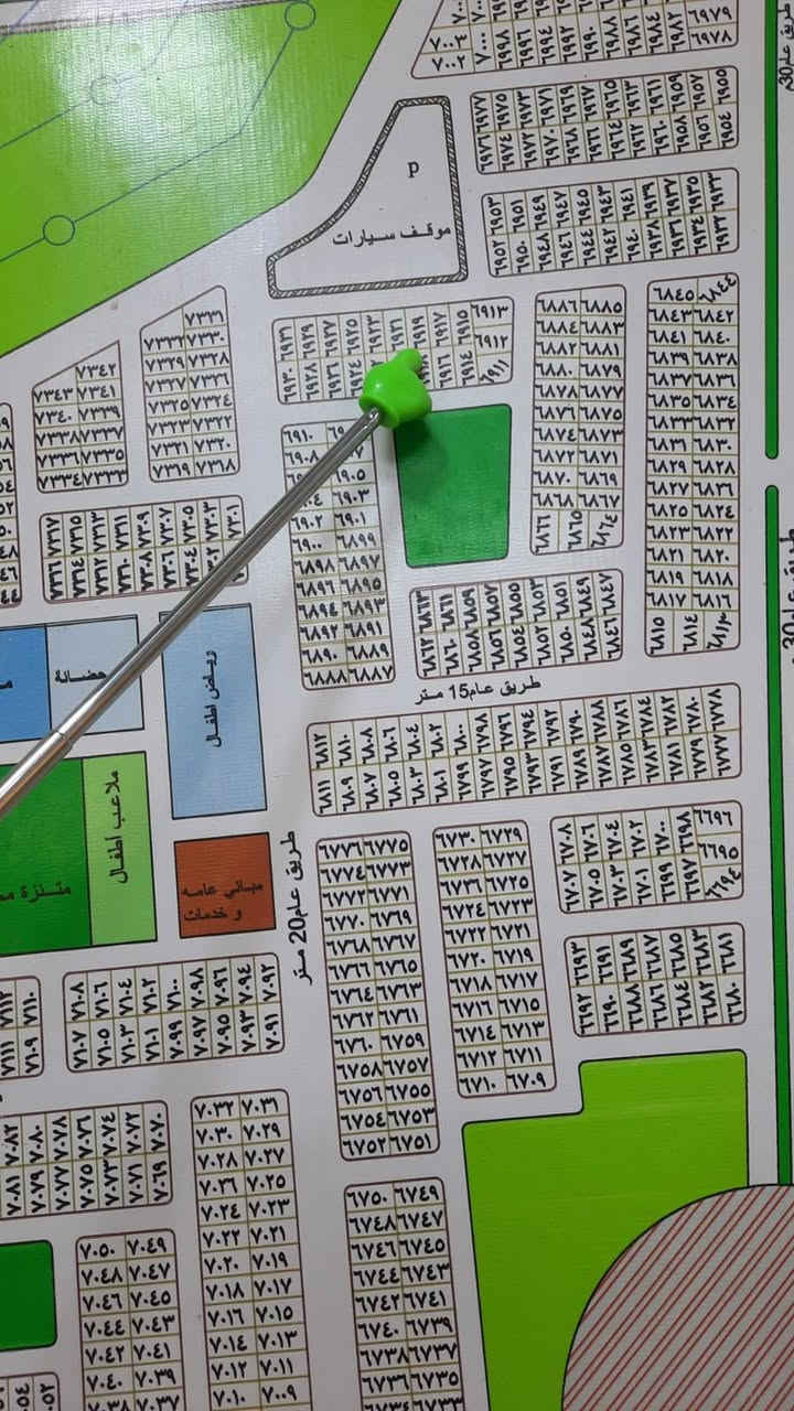 بيت لبيع عل حولي مقابل شارع عام سعر مناسب شراي مساحته ٢٠٠ ***********
