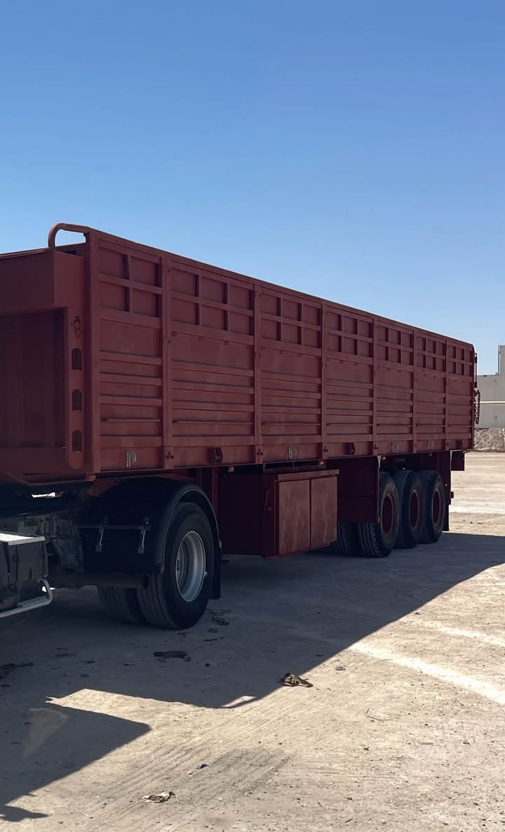 عربانه للبيع حداديه
الطول. 13متر وربع. 
شاصي. 16  مكفول.  
دناكير. 13 مربع  الماني.  تاير 20. برماخ.  
3دناكير.  ومكان رابع. موجود.   جاهزه. من كلشي كهرباء. هواء بريك.     عربانه جديده. ومكفوله. وجاهزه.  
 مكانها النجف. الاشرف 
للاستفسار ***********
