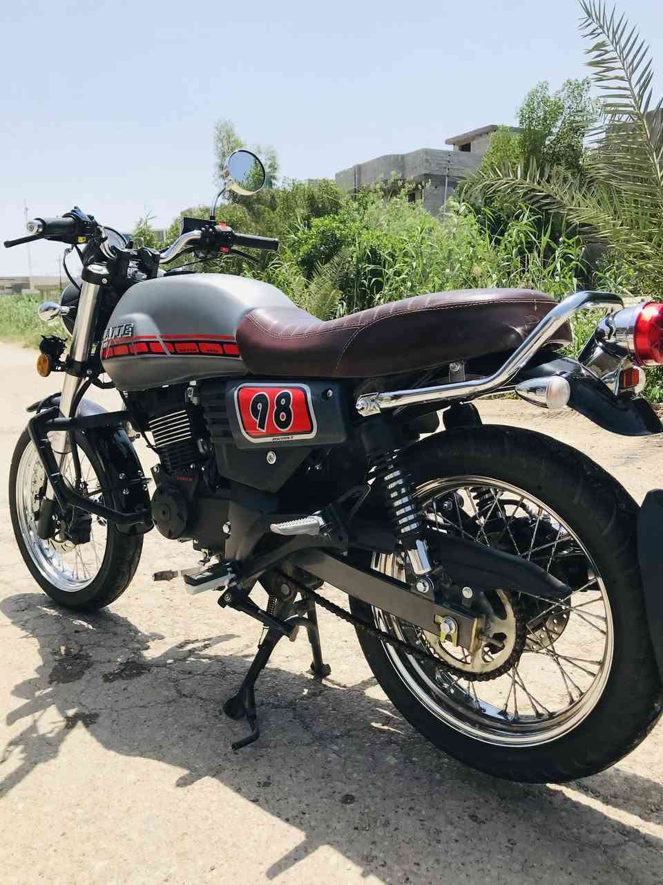 السلام عليكم
دايون لاتي ٢٠٢٢ مرقم بيها سنوية باقي بس تستلم اللوحات الاستخدام من ٢٠٢٣ 
نظيفة ماشاءالله وبس بانزين ودهن ماشايفة مصلح 
استخدامها شخصي فقط لا توصيل ولا دلفري
قيم باليرضي الله واخذها ، مكاني ديالى بعقوبة 📍
هذا رقمي اتصل علمود السعر حتى لا الناس تكسر بيها 
***********
#دراجة ، #دايون ، #لاتي #للبيع
