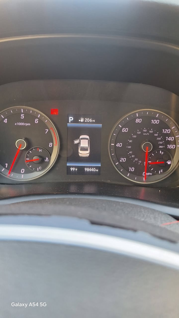 سوناتا بغداد بسمي فول مواصفات سبورت
موديل 2018 وارد امريكي
كامرة خلفية
فتحة سقف 
كشنات جلد تحكم كهربائي تدفئة
سبورت
فول مواصفات 
تحكمات
شفتات ستيرن 
شاشة ابل كار بلاي واندرويد اوتو
محرك 2400 GDI
حادثها جاملغ امامي والبنيد مرشوش ? سونار موجود بلمنشور
ماشيه 98 الف ميل
السعر133$ بيهة مجال 

رقم التواصل ***********
مكاني بغداد الحرية
