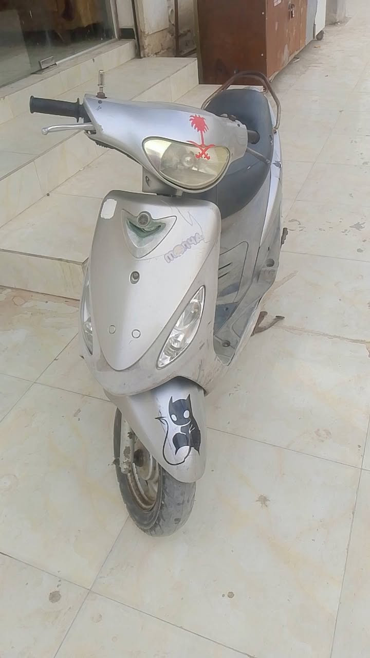 سلام عليكم دراجه للبيع ماكس منغولي صالرله 4ايام من نازله من رمبه سعره 1150
بيه مجال قليل حك جيه مكان دراجه العماره 
***********
***********
