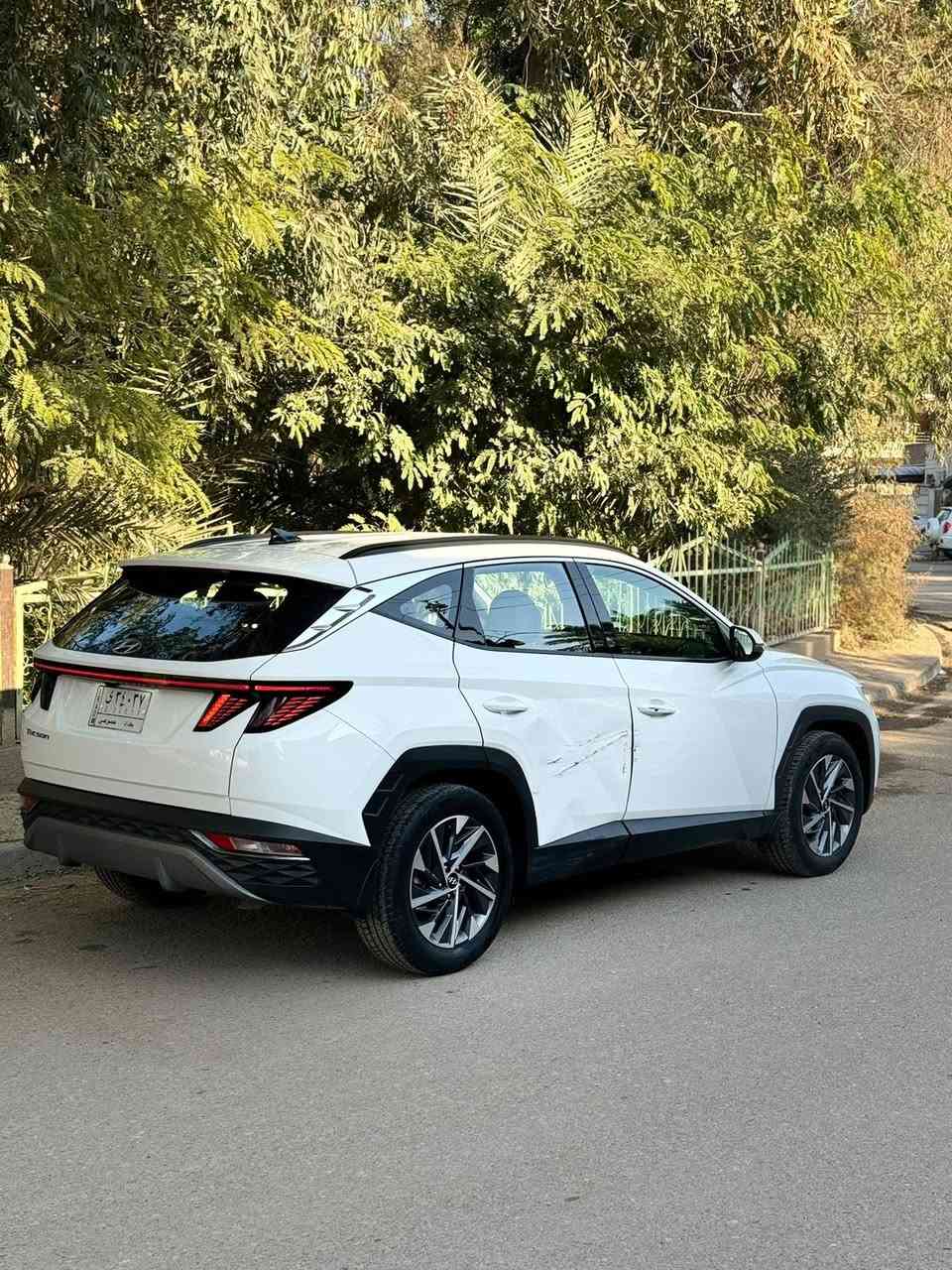 السلام عليكم .السعر(208$)
توسان  2024 خليجي رقم بغداد بيها ضربة بالباب الخلفي موضح بالصور والباقي مكفول من الصبغ والبارد.
ماشية 17الف كيلو متر
مواصفات فول عدا البانوراما ‎
تشغيل عن بعد  ‎
بصمه + بصمه ابواب
هاند بريك بصمه 
اشارة ترحيب
كامره دواره
كشنات مخمل 
‏‎دشبول شاشه 
مري شفط
تحكمات استيرن
‏‎تبريد قطعتين 
‏‎حساس امامي
‏‎حساس خلفي 
‏‎درايف مود 
‏‎شاحن موبايل 
‏‎مقاعد امامية كهرباء 
‏‎بردات أبواب خلفية 
للاستفسار:***********/واسط كوت مركز المدينة
