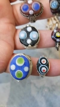 عدد ٨ خواتم حجر الشريعه المغربي صياغه نحاس ابيض ورشو سعر المجموعه ٨٠ ا...