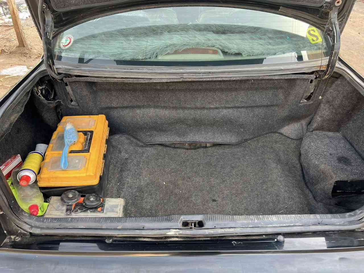 سلام عليكم سياره راس الثور تكم اسود فول 5دكم موديل 1997مكفوله من كص ونفل جثه وضربه قويه بيه ضربه باجاملغ امامي خفيفه بيه مكان صبغ محور ما ينكفل من صبغ تبريد شغال كهربائيات كله شغاله مكينه 3000 فيفيتي بسمي رقم نكليزي حداديه حلو سعره 85بيه مجال مكان بصره شط العرب فيحاء رقم هاتف ***********
