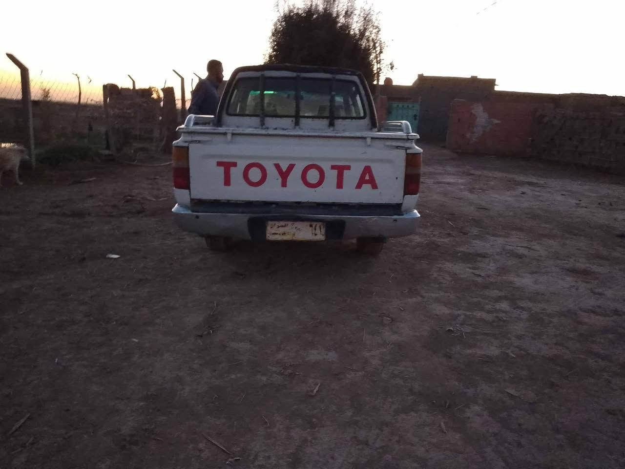 سلام عليكم سياره تيوتا ٩٠  سيار واصله ل بصمه كير ومكينه جديدات  وحديه و تخم جديد 
***********
