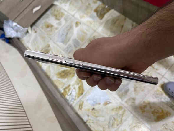 📱 للبيع Samsung S23 Ultra
✨ اللون: أبيض
🌍 نسخة الشرق الأوسط – Dual SIM
💾 الذاكرة: 256GB

🔒 الجهاز ما مفتوح ولا داخل صيانه
 فقط فطر موضح بالكلاس الخارجي وما ماثر ع لمس ولا عله شي

السعر 550 الف وبي مجال

الاستفسار ***********
