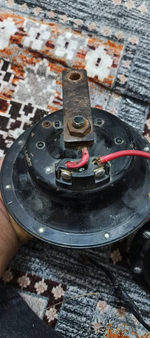 سلام عليكم هورنات لبيع بوش ايراني عميي مبدل اقراص عنوان بغداد الحسينيه السعر 250 رقمي ***********
