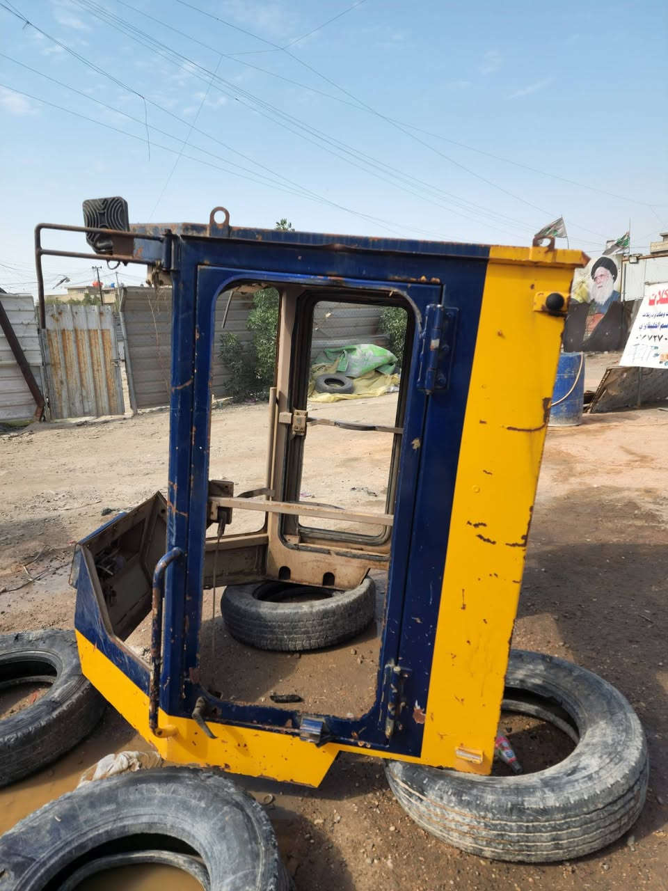 السلام عليكم قماره البيع كوماتسو70.   ***********
