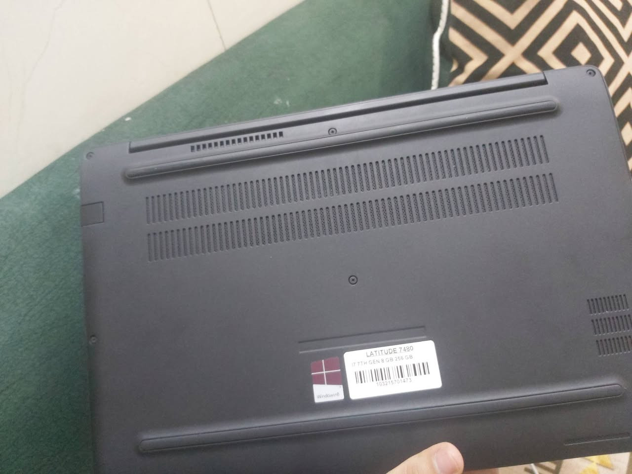 للبيع لابتوب Dell
مواصفات قوية ومناسب للطلاب، العمل، والألعاب 

المعالج: Intel Core i7 – الجيل السابع

التخزين: 512GB SSD (سرعة عالية)

الرام: 16GB DDR4 (ممتازة للبرامج الثقيلة والألعاب)

كرت الشاشة: Intel HD 640

الشاشة: 14.5 إنج (مناسبة للحجم والحمل)

الألعاب: يشغل ببجي على 120 فريم ثابت 

الملحقات: وياه الشاحنة الأصلية + ماوس باد + ماوس كيمنك

اللابتوب اخذته من شركة لوك جديد صار علية ب615

 اللابتوب نظيف وجاهز للاستخدام،
السعر 350 الف قابل للنقاش للجاد فقط.

 للتواصل:***********....................مكاني الزعفرانية بغداد
