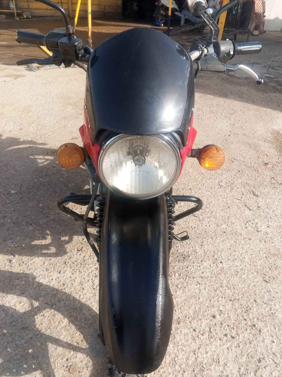 بوكسر جبلي موديل ٢١
اوراقها كامله مابيها اي نقص كبل لشغل 
سعرها مليون وبيها مجال
مكان بغداد الزعفرانيه
 ***********
