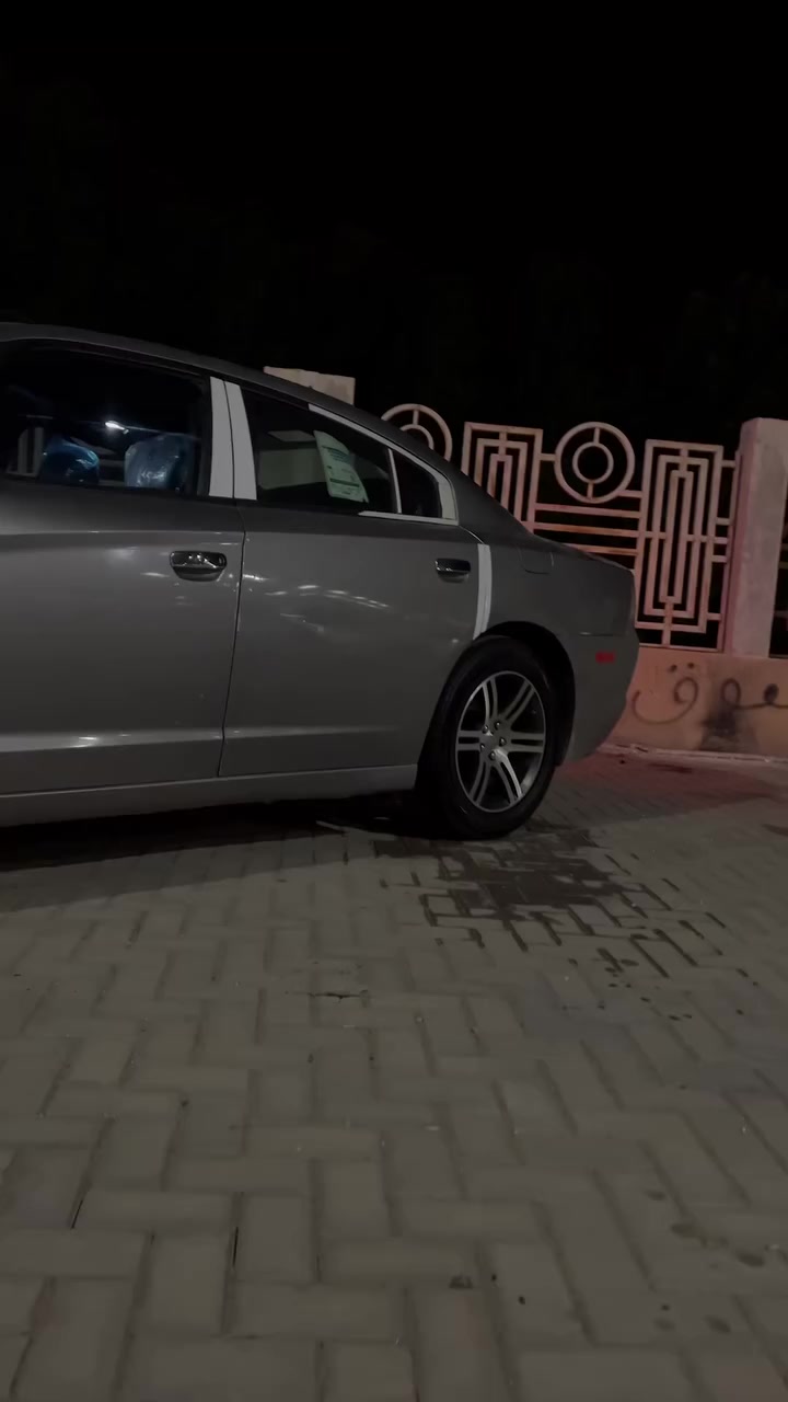 سلام وعليكم جارجر البيع مديل 13 وارد امريكي حدثها جاملق وبنيد السياره بيها حزام بدون تكم وقماره مكفوله كير محرك اكسل السعر 131 بيها مجال ***********
