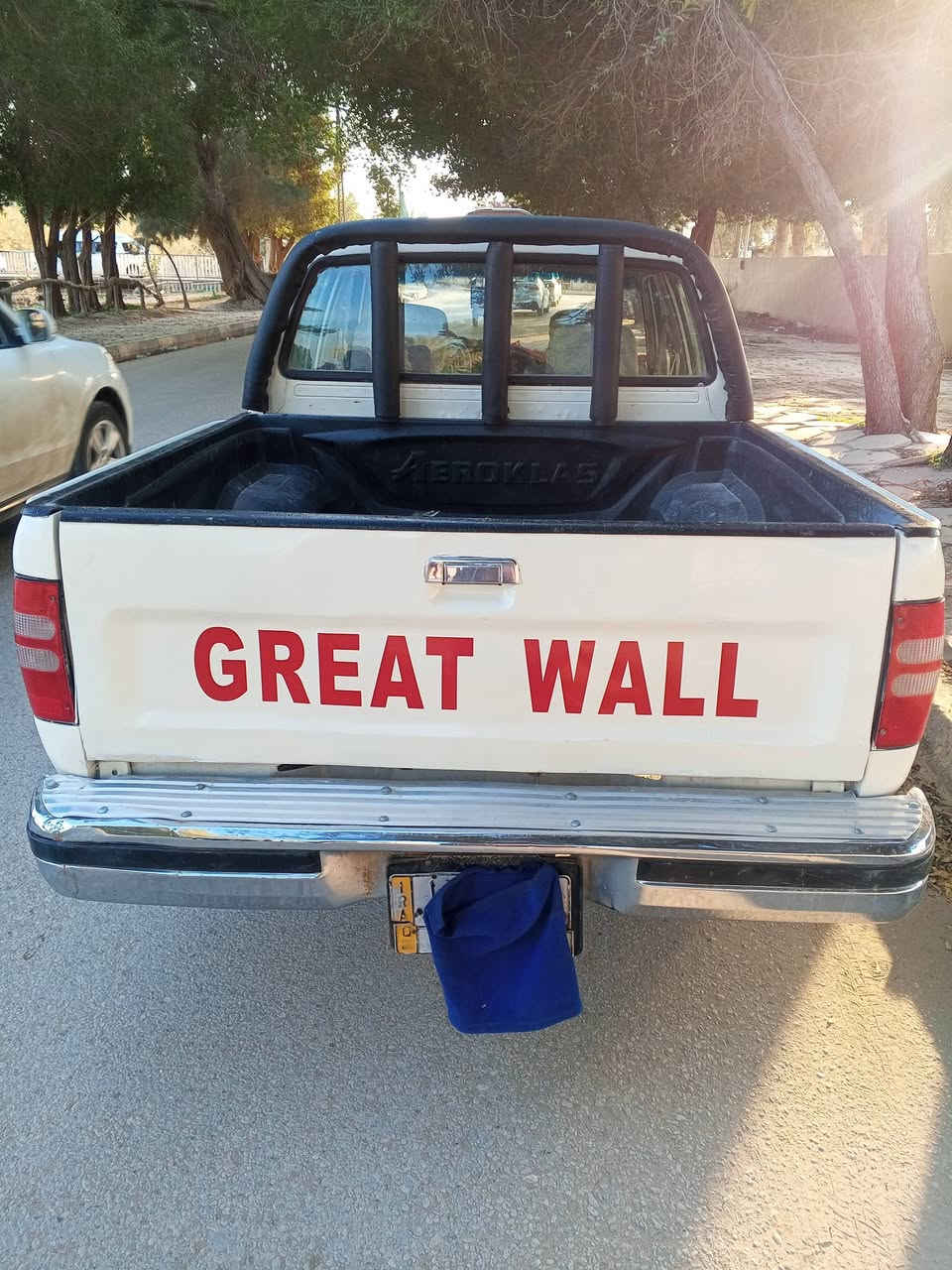 سلام عليكم بيكم دير 2006 مكفوله كفاله عامه مصبوغه صبغ عام للجماليا السياره رقم بغداد مشروع وطني السعر 40. وبيها مجال قليل رقم صاحب السياره ***********
