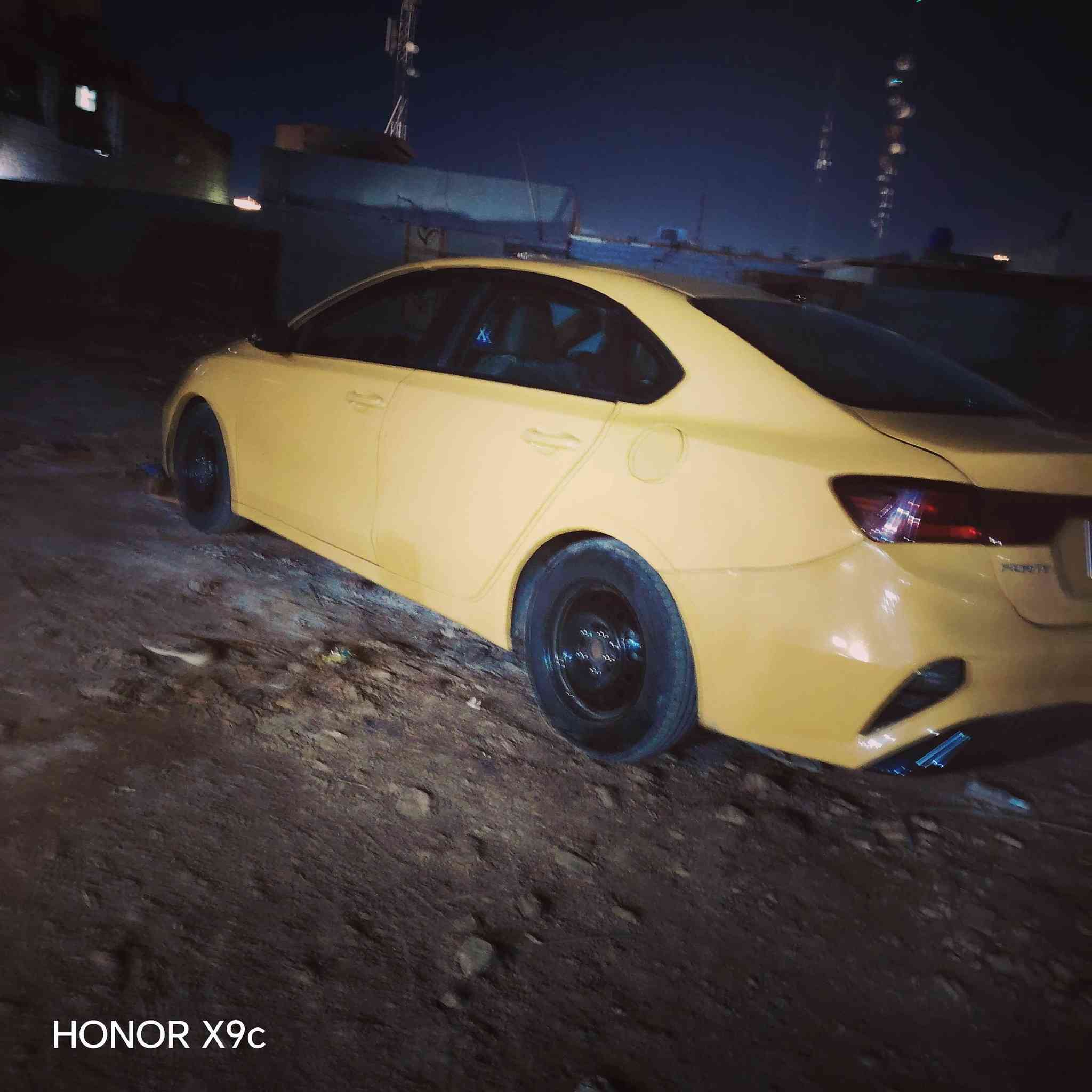 سلام عليكم فورتي 2023 سيارة جاهزة من دوشمة من كلش سيارة كلش حلوة سعر127رقم ***********
