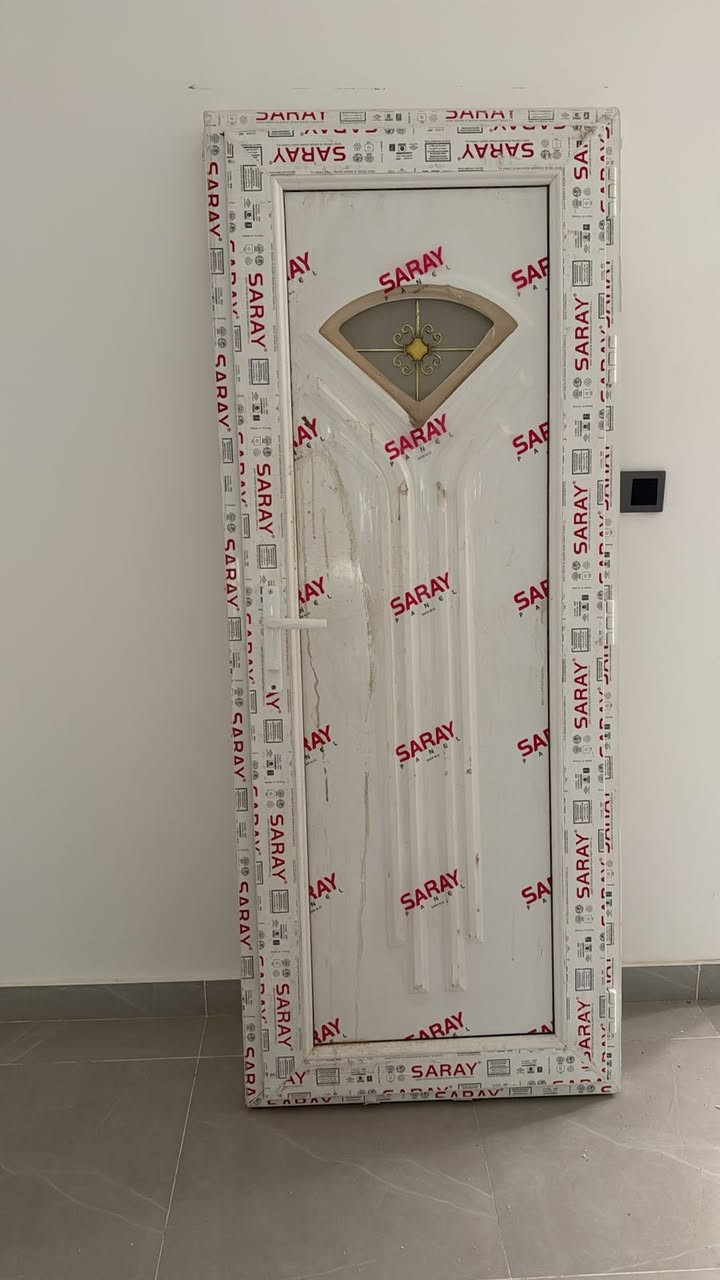 بيبان بي في سي كل قطعه وسعرهه
قياسات مختلفه 
للتواصل عل رقم ***********
