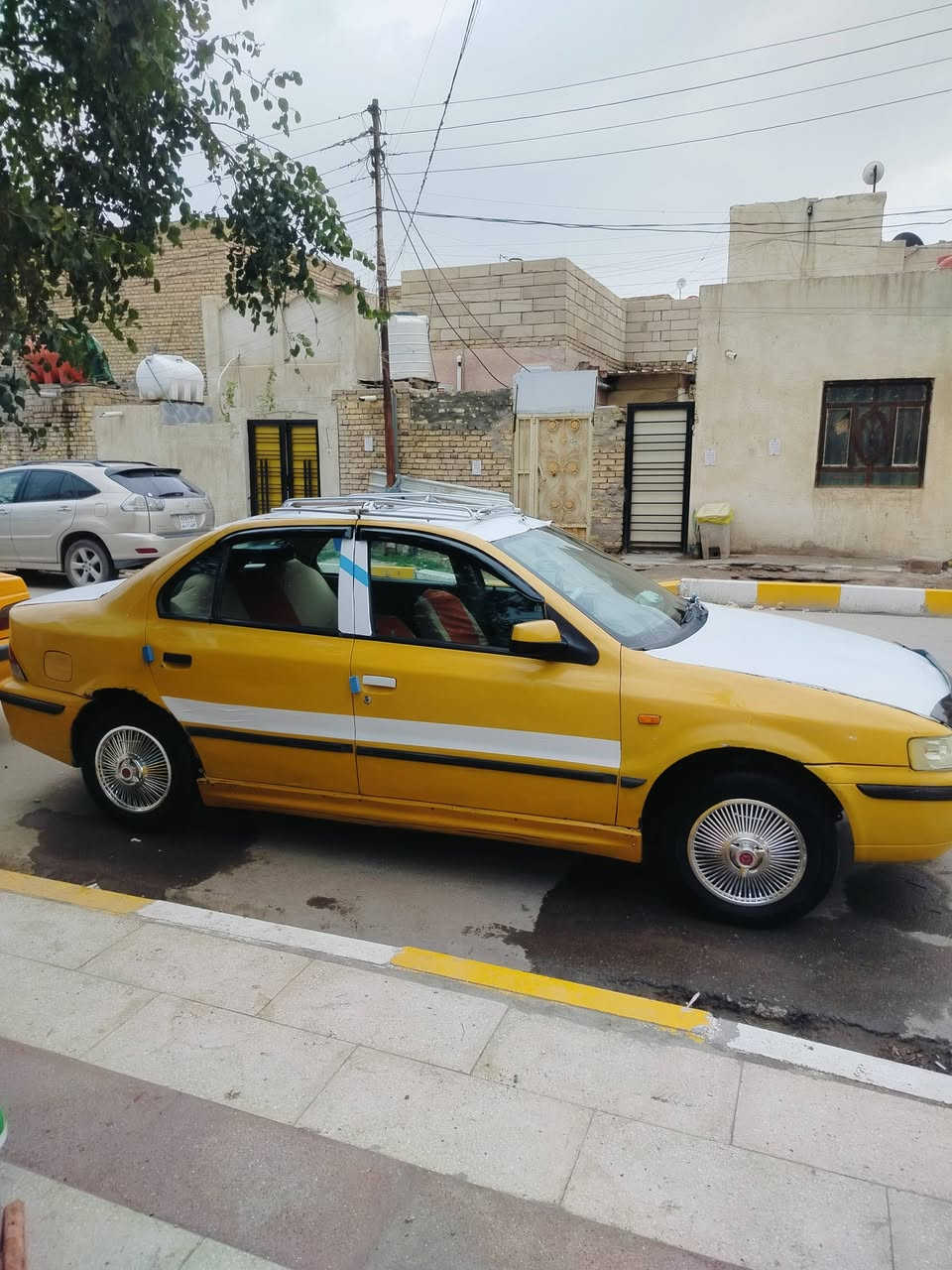 يالله سلام عليكم سمند موديل 11 سنويه نافذه بل 23 عليها هيئه 150ينزل من افلوسها سعرها 18 وبيها مجال رقم بصره الماني وكاله عامه ام الباركود باسمي يعني انه احولك 
مكينه وكير كفاله حداديه نضيفه طخم تايرات نضيف جدا 
كهربائيات عامه شغاله جام سماعات مسجل رون حماوه 
سياره جاهزه بيه تلحيضات بسيطه 
مكانها ناصريه مركز شراي اتصل وبخدمتك 
***********
