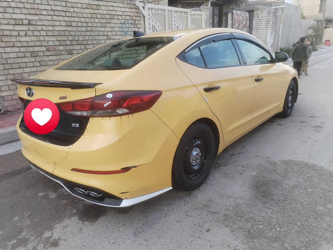 السلام عليكم
النترا 2017 وارد امريكي مواصفات عادية حادث بنيد سطحي ومبدل الباقي مكفول ليبل واحد ايرباك فقط جوة الرجل مال السايق يعني بدون ايرباك
السيارة جديدة بمعنة الكلمة
كير شادة جديد
محرك شادة جديد
تبريد شادة جديد
صدر امبدلة امامي وخلفي جديد مع االعربانة الخلفية سابقا بنز حورتهة دسك
تخم دسكات اصلي جدد
تخم بولبرنات جديد
منضومة غاز امبدل بيهة النوزلات والرگليتر جدد شادهن
نوزلات بانزين وقاعدة فيت بم شادهن جدد
مجاول وبلكات جدد شادهن
جوينات مع كوعة ولف الحماوة البلادية والواتر بم والداينمو شادهن جدد
راديترات جدد مع مي راديتر اصلي يورول
منضومة ال ABS والعمبار كلهن بدلتهن مع دهن بريك اصلي
السيارة مصروف عليهة كلش هواي تشوف بعينك وتحكم عليهة
صبغة اولى ممصبوغة
السعر 130 وبيهة مجال قليل
مكاني جسر ديالى القديم
السيارة بسمي 
رقمي ***********
