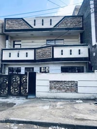 حي الاساتذه • ١١٠م • رصيف ٣ سيارات