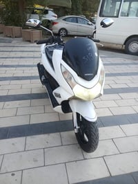 للبيع دراجه pcx ياباني الاصلي نوزل خطين ستان كهربائي حساس ازدحام دراجه...