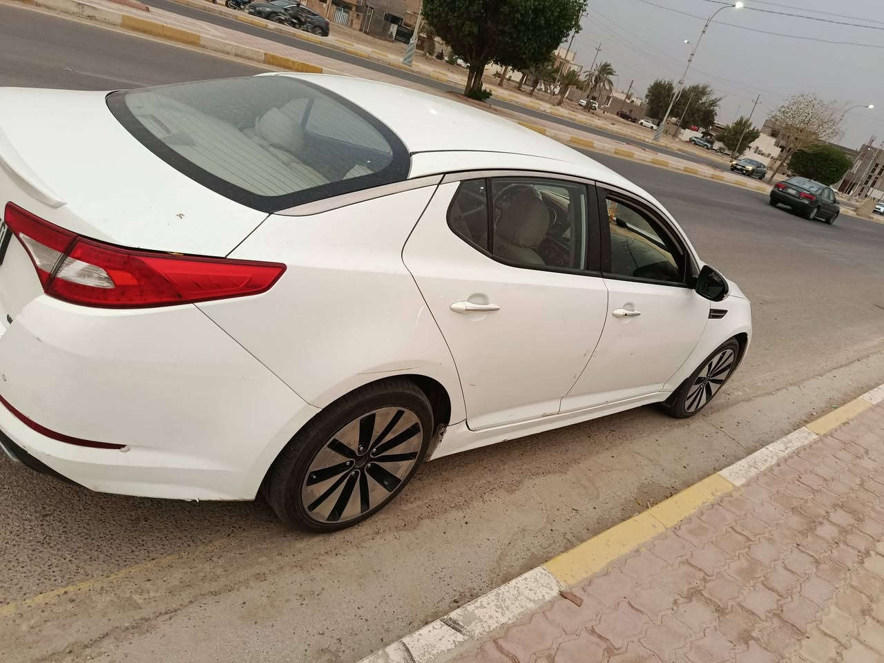 كيا اوبتما 2013خليجي بدون حادث السعر 13000$$ مكاني الرمادي السياره بٱسمي فقط رصعات بلجهى اليمنى واضحه بلصوره التوصل ***********
