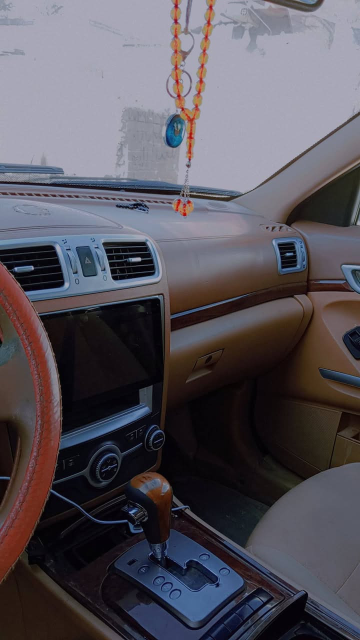 سياره هوتاي صيني امتياز ياباني 2014 لون أبيض مكفووله من صبغ وضربه خمسه ويلكب تاير اشاير بل مري ومحرك وكير كامري ياباني أبو الجف تبريد شغال  السعر 70 بي مجال قليل وترهم مراوس نزل سيارتك ونشوف الرقم ***********
