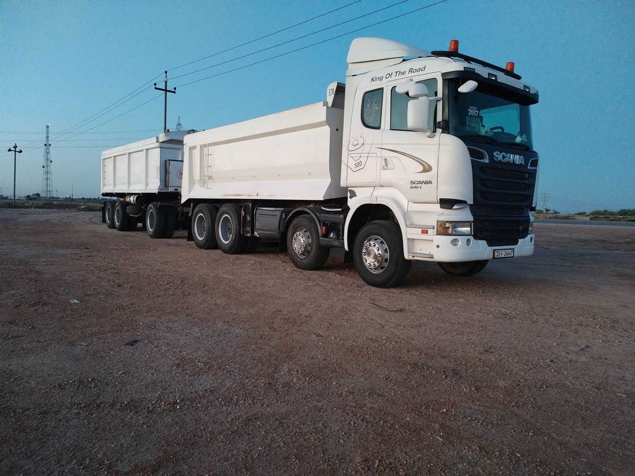 للبيع موديل 2017 رقم اربيل مربوطه قاطره مقطورة مكينه 8 حجم 500 كير كهربائي كلج المقطوره تفصال بغداد شاصي 14 دناكير 16 تخم تاير وزن الفارغ 26 طن سياره ولمقطوره ميسان المجر الكبير 
تواصل على خط فقط 
***********
 ***********
