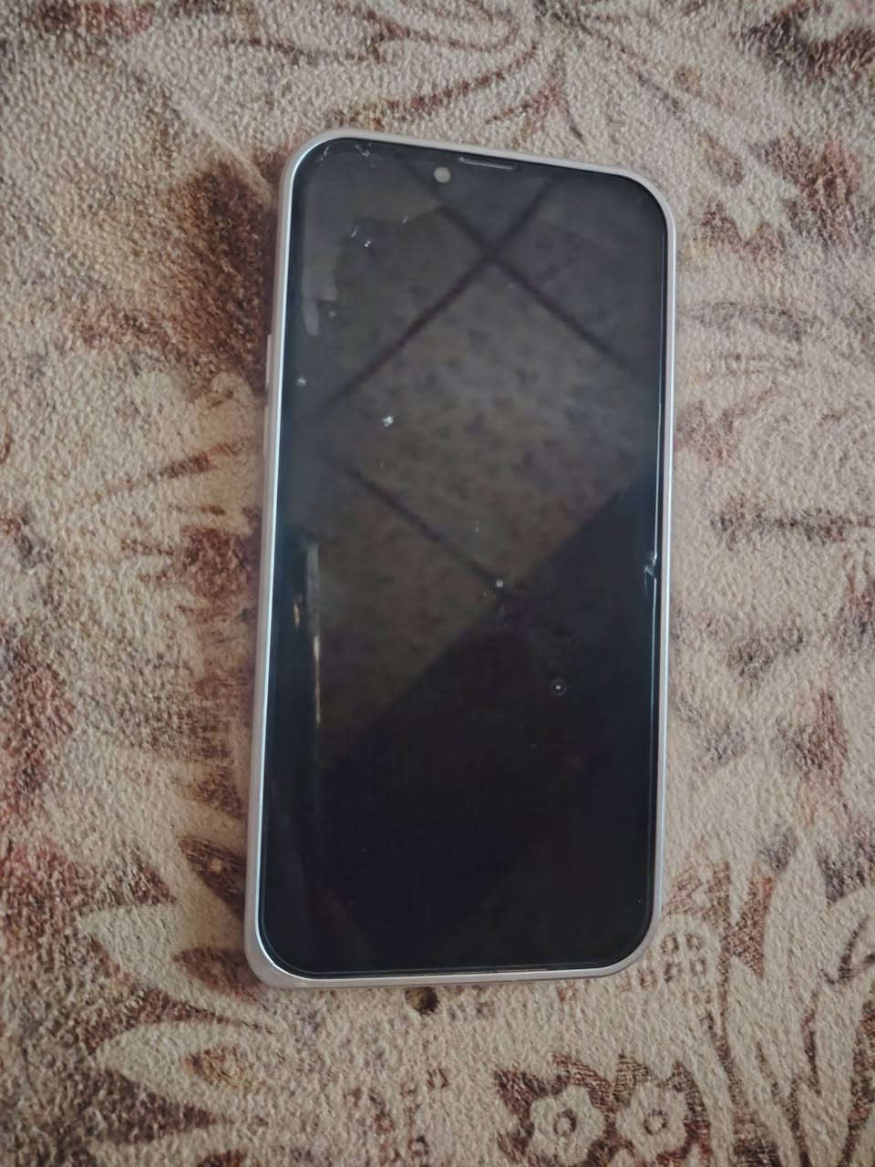 السلام عليكم
ايفون 13 برو ماكس تك

بطاريه 84 الجهاز لا مفتوح ولا مبدل بي أي قطعه 

التليفون نضيف كلش 

السعر 720
***********
