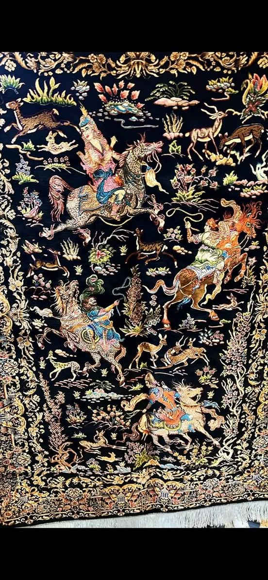 زولية حرير طبيعي ايراني ماركة ( قم ) رحلات صيد الوان زاهية مرغوبة والابعاد 100 × 150سم ،،،،حصريا لدى الدار العالمي للانتيك 

       ***********    واتساب & فايبر
