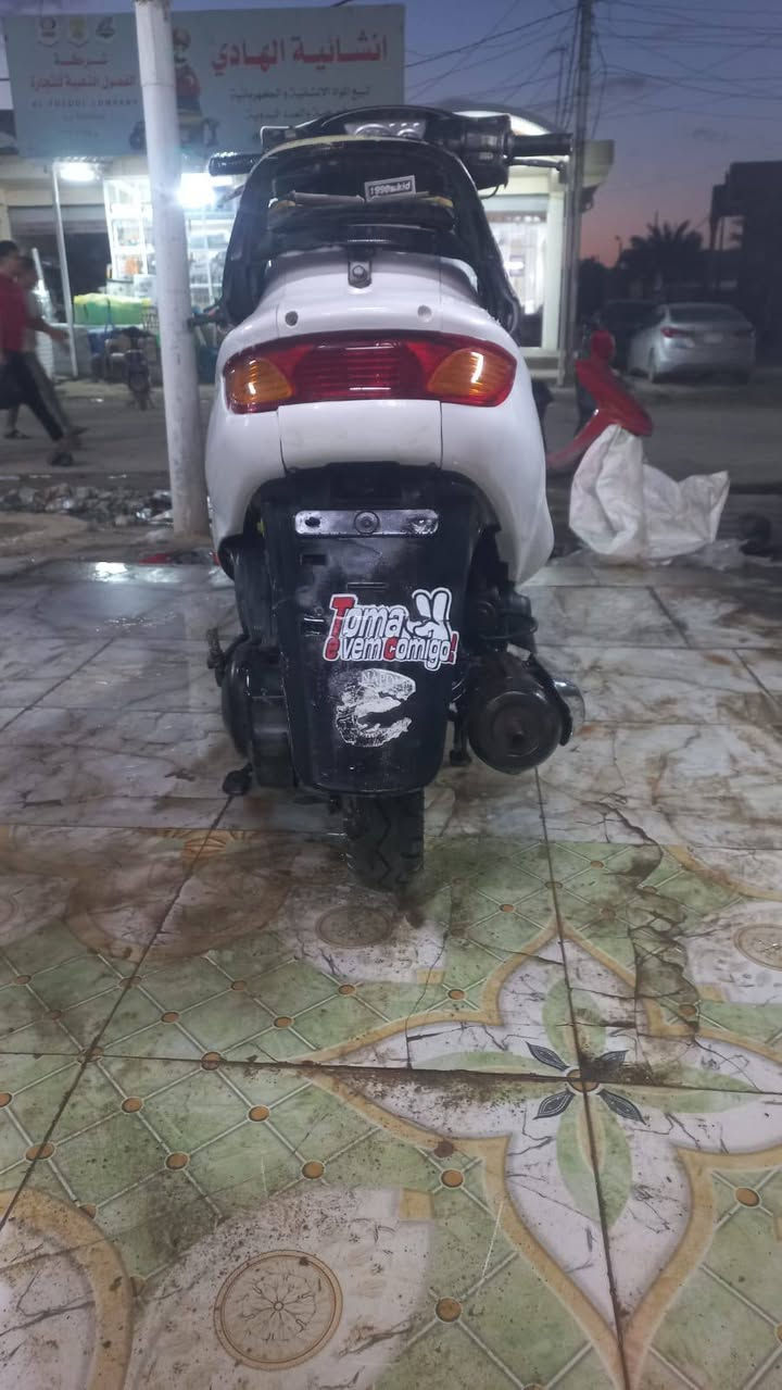 فراشه نثيه للبيع كله شغال مكينه حلوه شلعه ومعدل عنوان نحف ابو اصخير ***********
