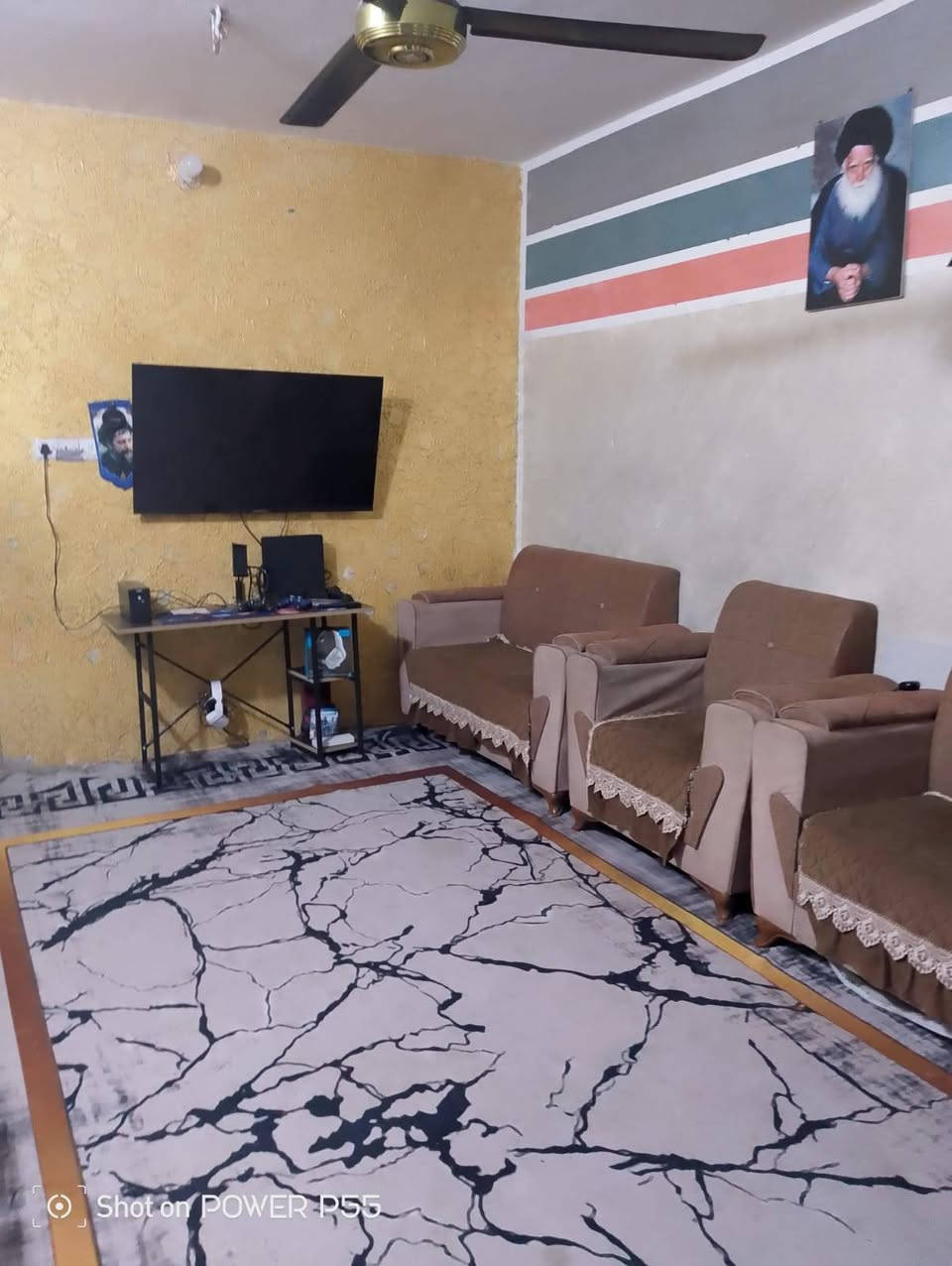 بيت للبيع حي الشهداء قرب جامعة الإمام الصادق ع مساحة 150م طابو صرف السعر ٧٩ وبي مجال للأستفسار على الرقم ***********
